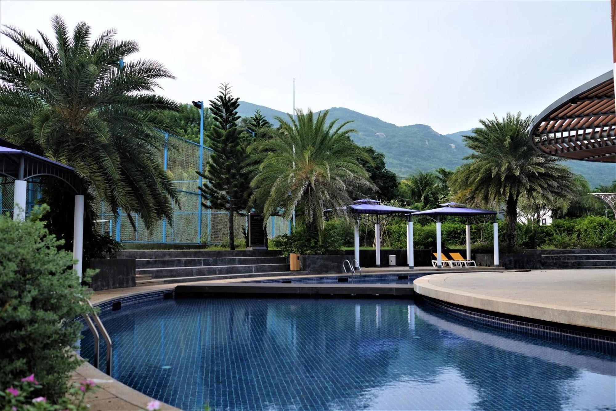 Private Villa At Oceanami Resort Phuochai エクステリア 写真
