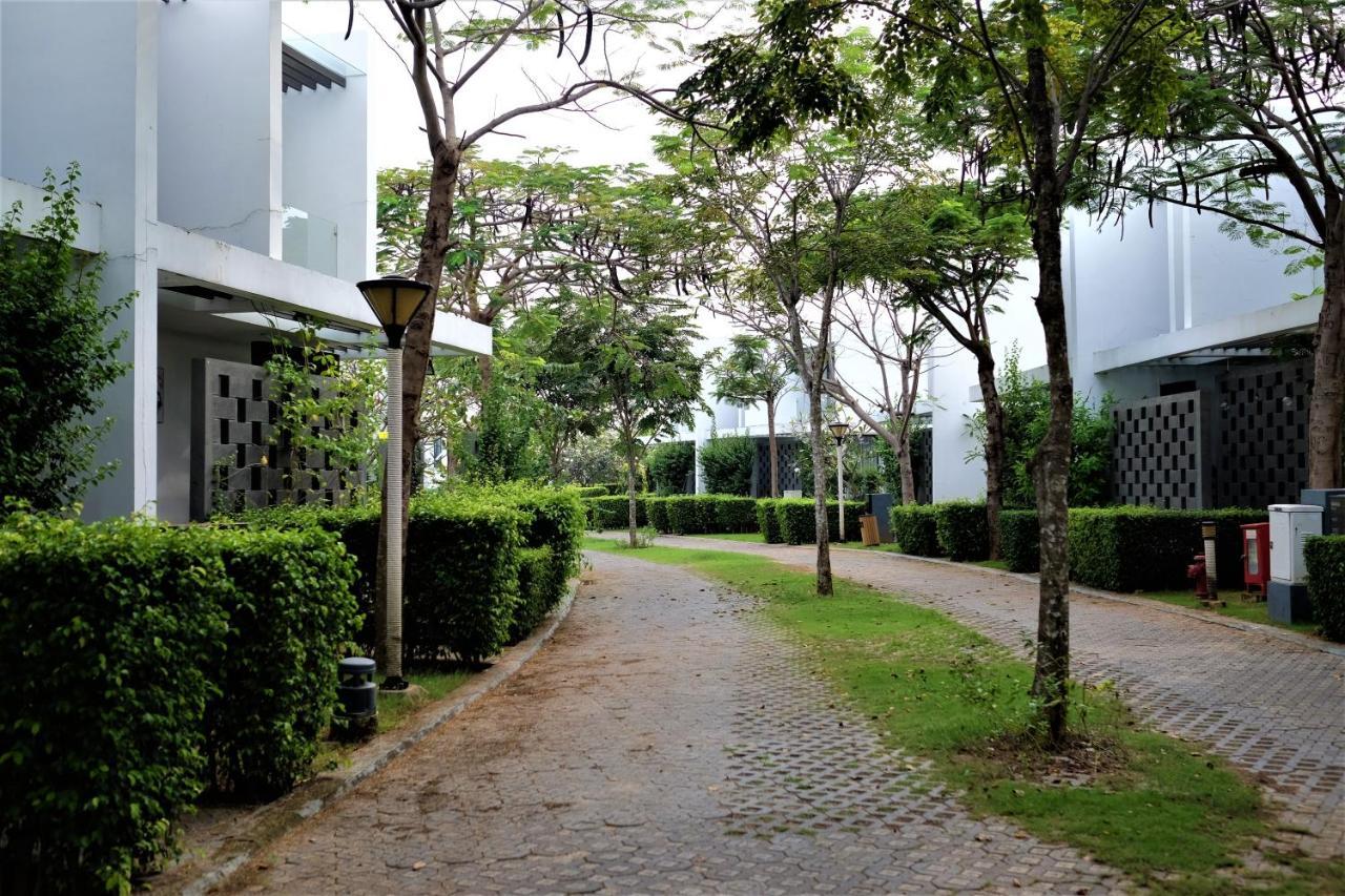 Private Villa At Oceanami Resort Phuochai エクステリア 写真