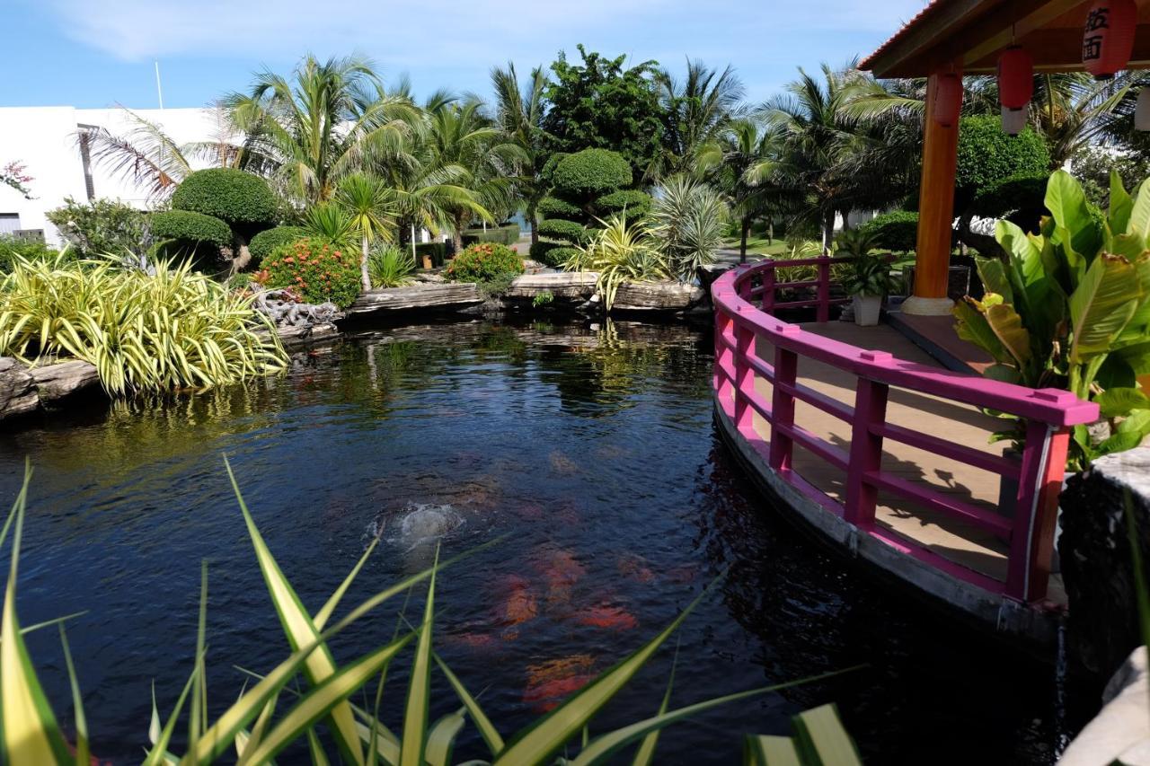Private Villa At Oceanami Resort Phuochai エクステリア 写真