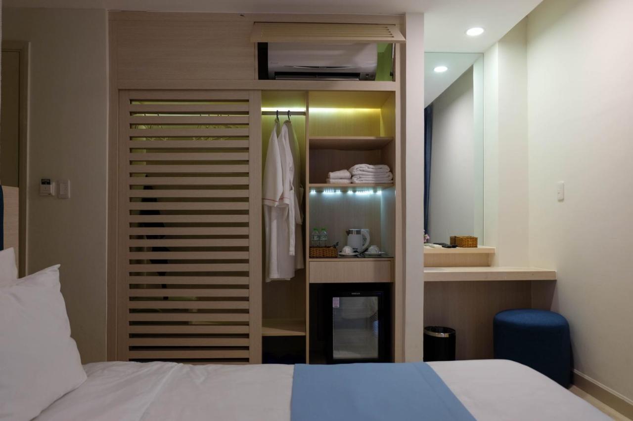 Private Villa At Oceanami Resort Phuochai エクステリア 写真
